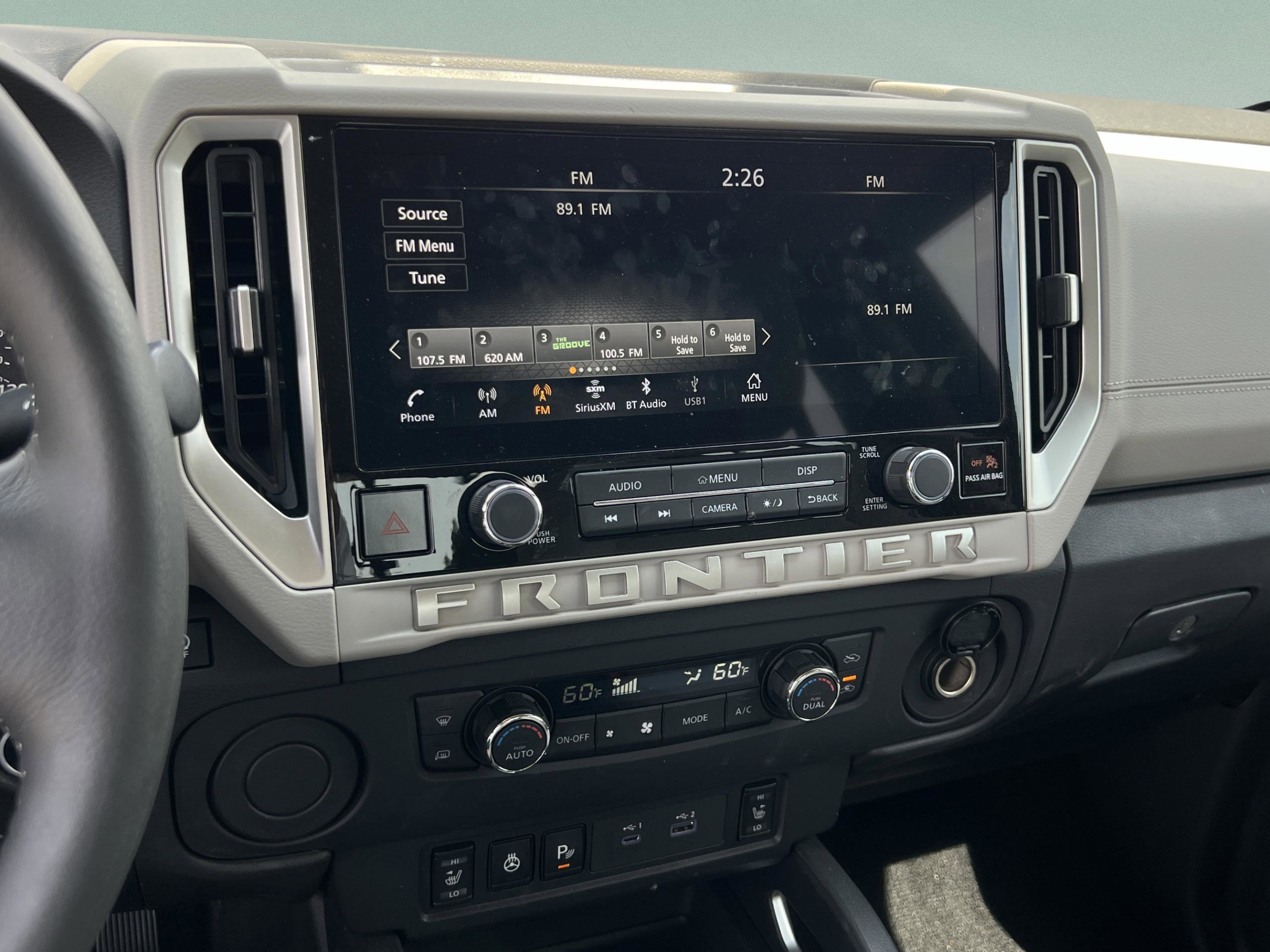 Used 2025 Nissan Frontier SV w/ SV Convenience Package RWD image 16