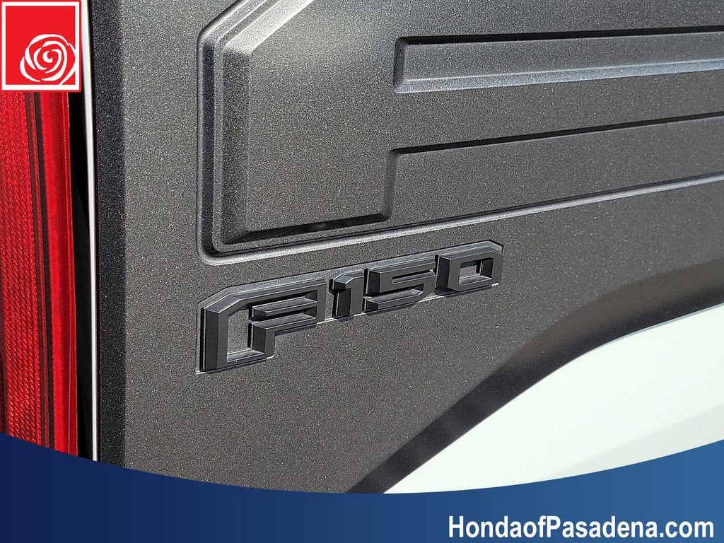 Used 2017 Ford F150 Raptor w/ Equipment Group 802A Luxury AWD/4WD image 28