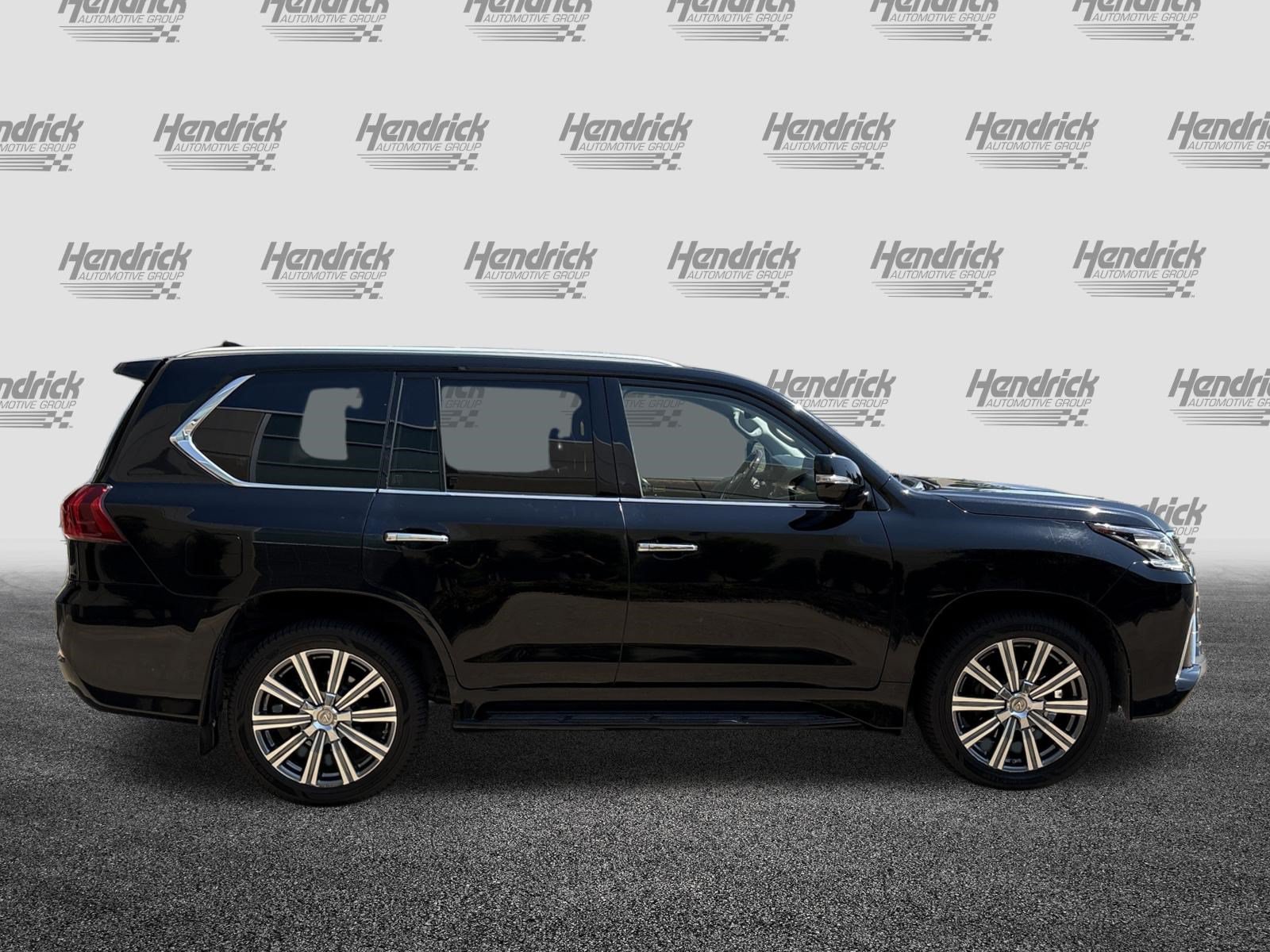 Used 2017 Lexus LX 570 4WD w/ Luxury Package image 11