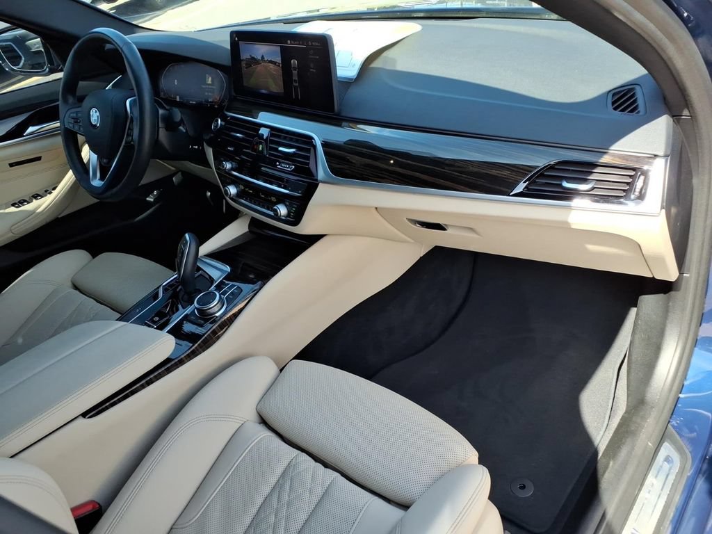 Used 2022 BMW 530i xDrive w/ Convenience Package AWD/4WD image 11