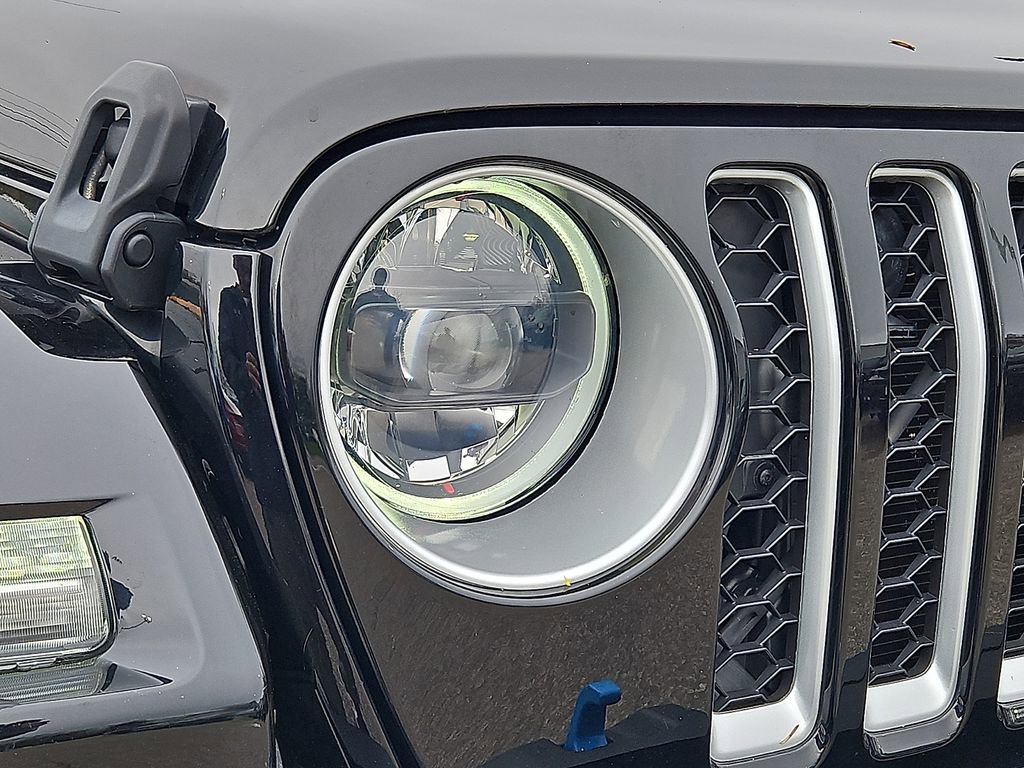 Used 2023 Jeep Wrangler Unlimited Sahara w/ Cold Weather Group AWD/4WD image 11