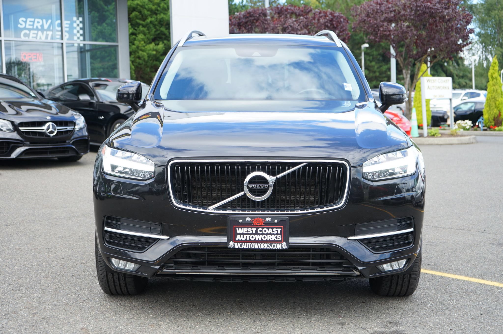 Used 2016 Volvo XC90 T6 Momentum w/ Momentum Plus Package AWD/4WD image 8