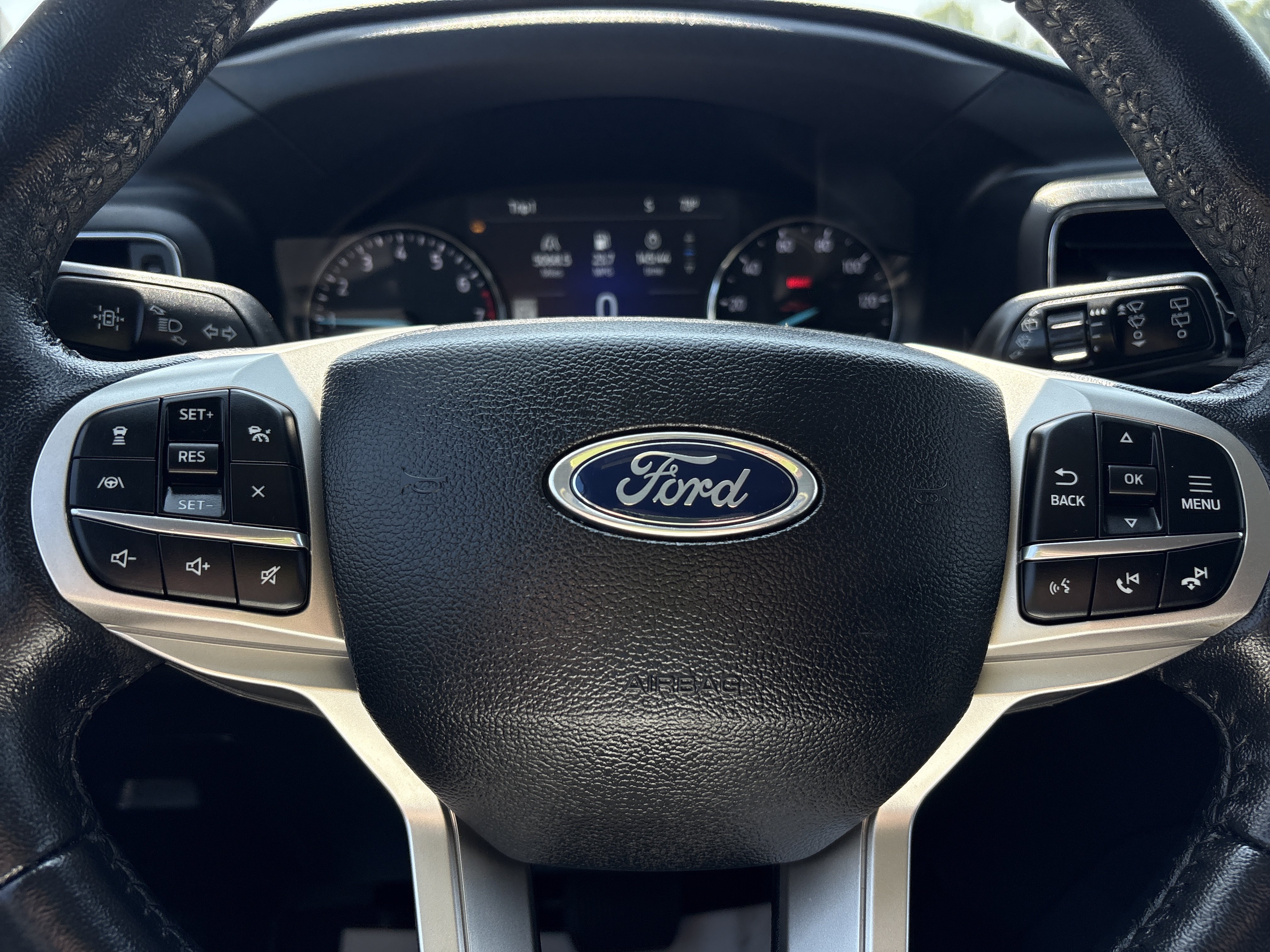 Used 2024 Ford Explorer XLT w/ Equipment Group 202A AWD/4WD image 15