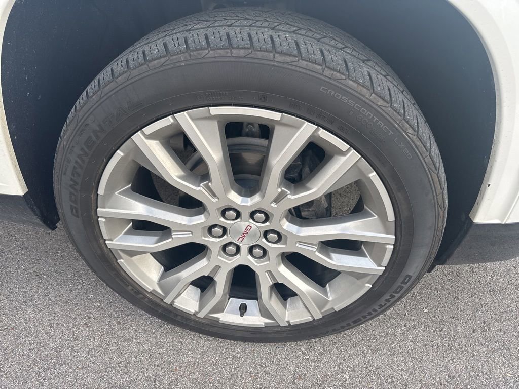Used 2024 GMC Acadia Denali w/ Super Cruise Package FWD image 4