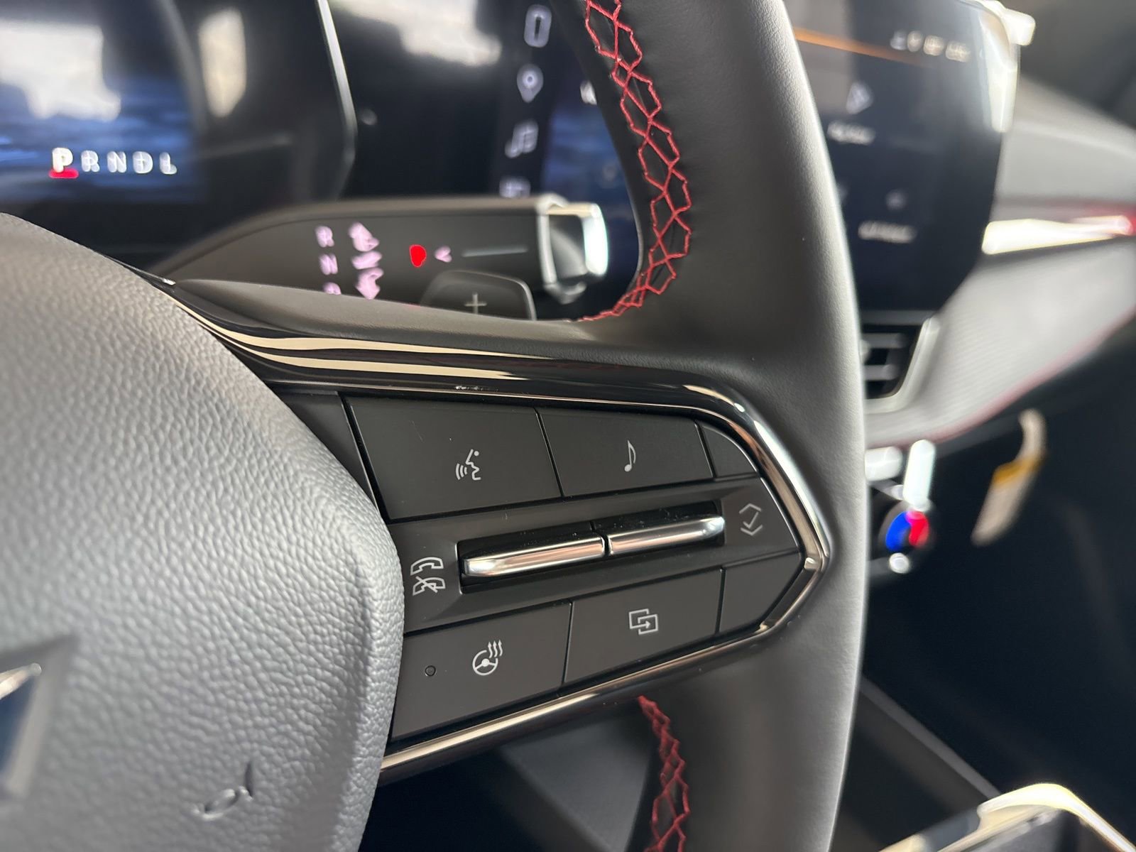 New 2026 Chevrolet Equinox RS w/ Safety and Technology Package FWD image 31