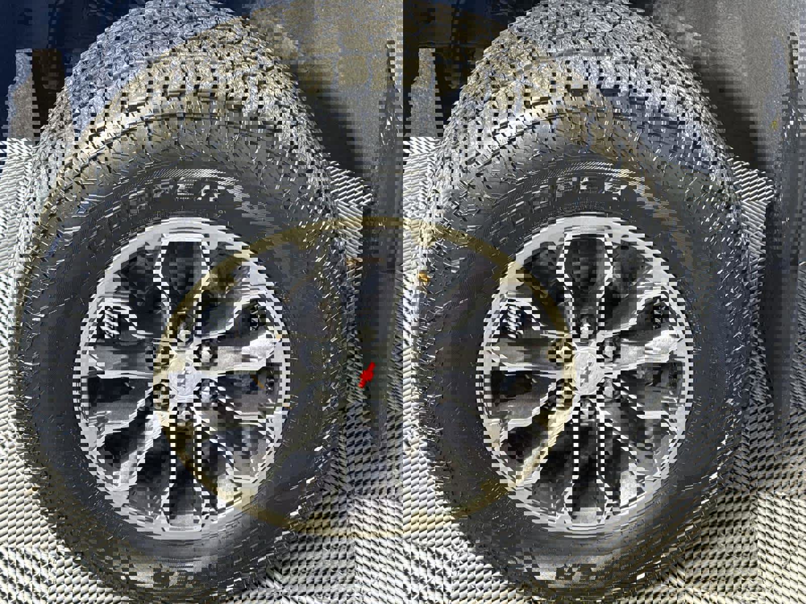 Used 2017 Chevrolet Colorado ZR2 image 11