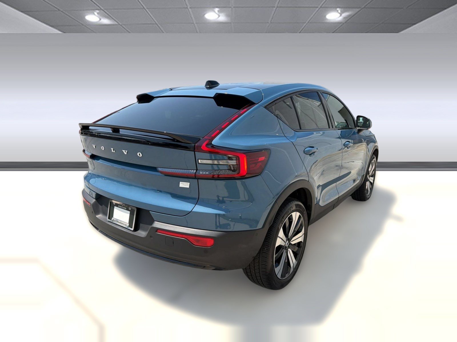 Certified 2023 Volvo C40 P8 Recharge Plus AWD/4WD image 9