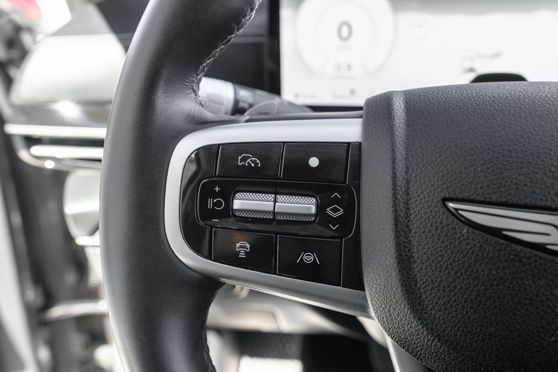 Used 2025 Genesis GV80 2.5T Standard image 17