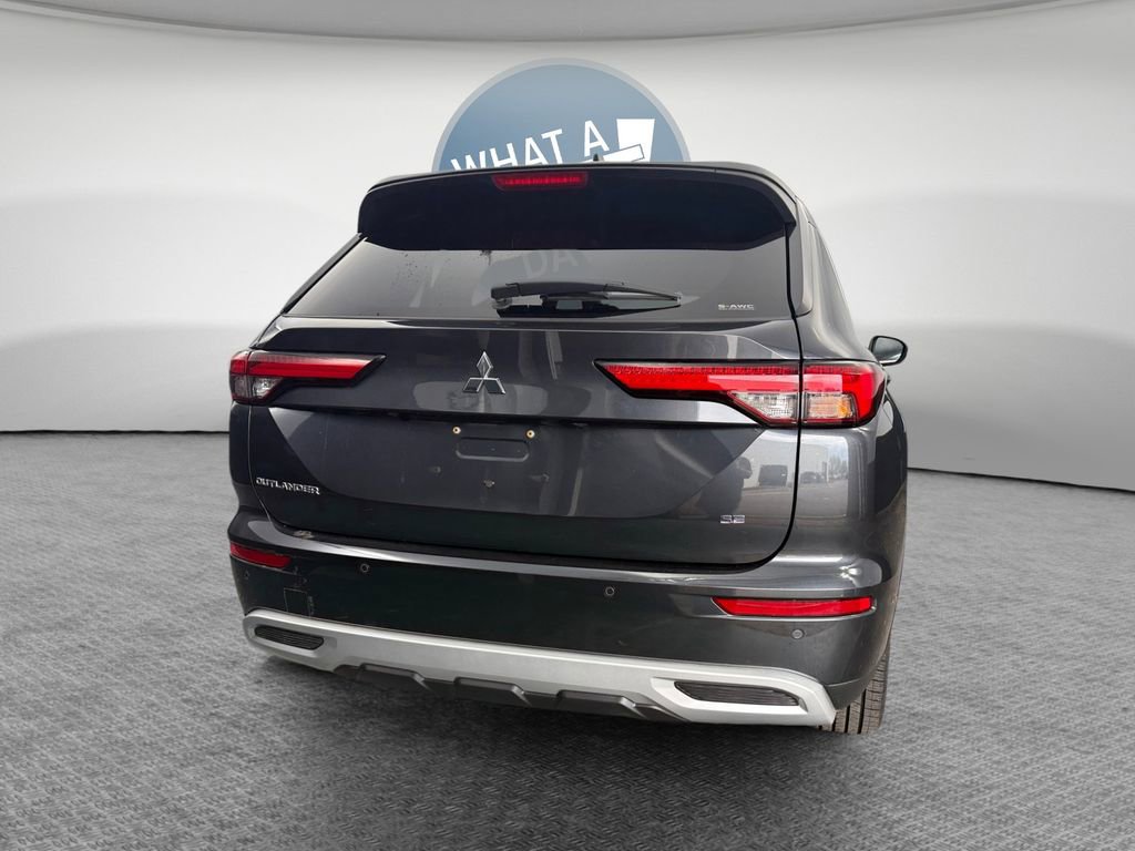 Used 2024 Mitsubishi Outlander SE AWD/4WD image 5