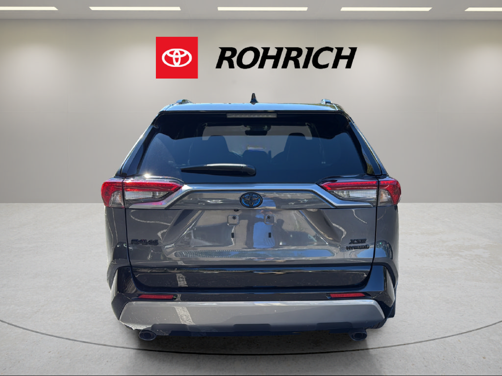 Used 2023 Toyota RAV4 XSE AWD/4WD image 7
