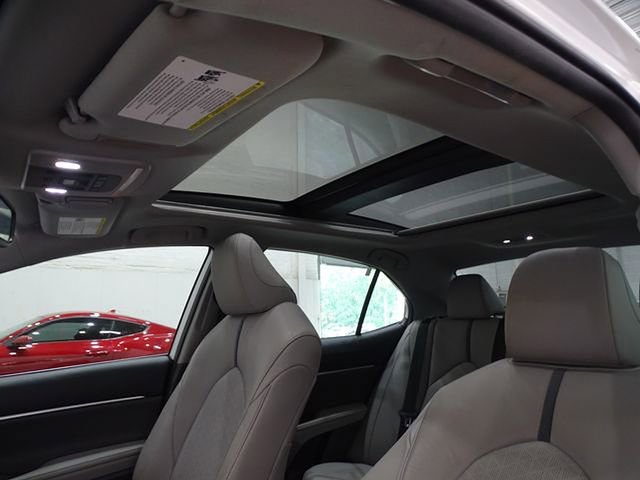 Used 2021 Toyota Camry XSE w/ Navigation Package image 11