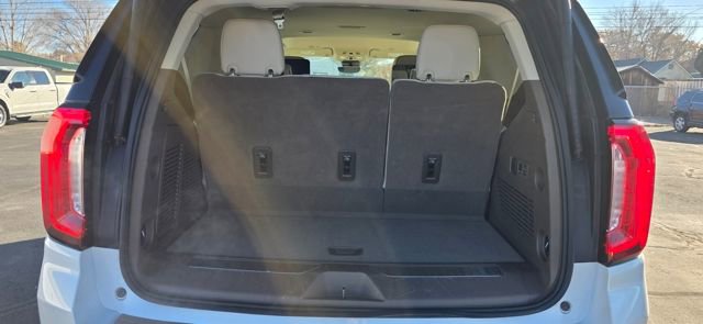 Used 2024 GMC Yukon Denali w/ Advanced Technology Package image 7