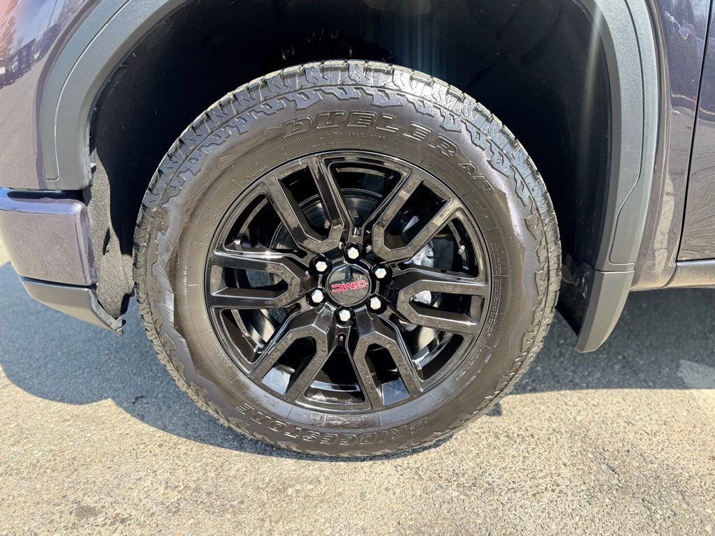 Used 2025 GMC Sierra 1500 Elevation AWD/4WD image 3