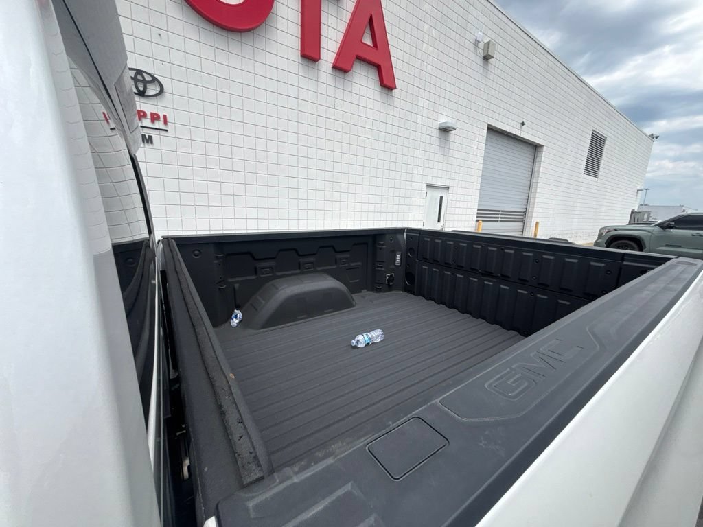 Used 2023 GMC Sierra 1500 SLT w/ SLT Premium Plus Package RWD image 34
