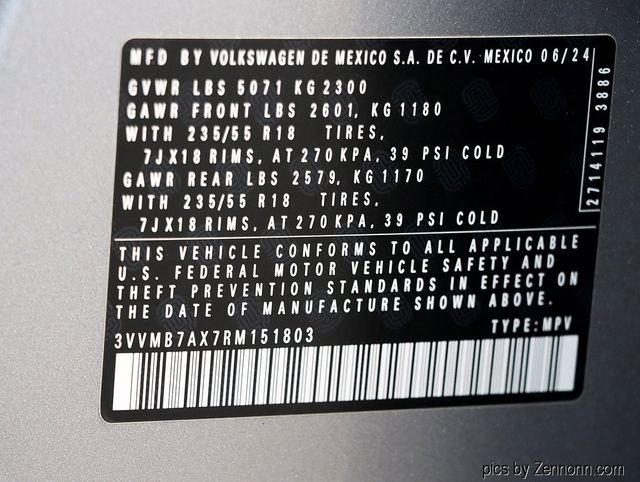 Used 2024 Volkswagen Tiguan SE image 30