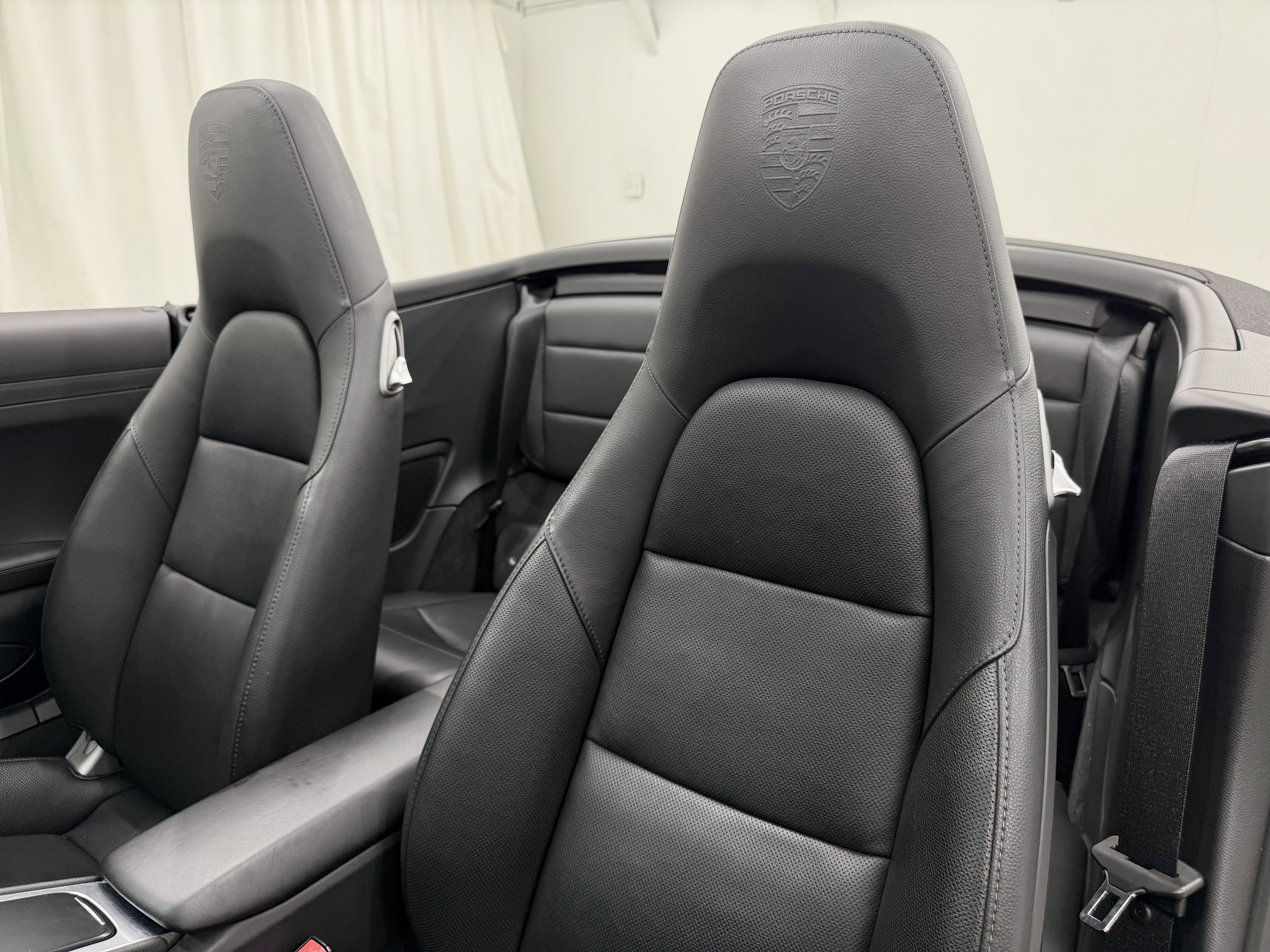 Certified 2016 Porsche 911 Carrera 4S AWD/4WD image 5