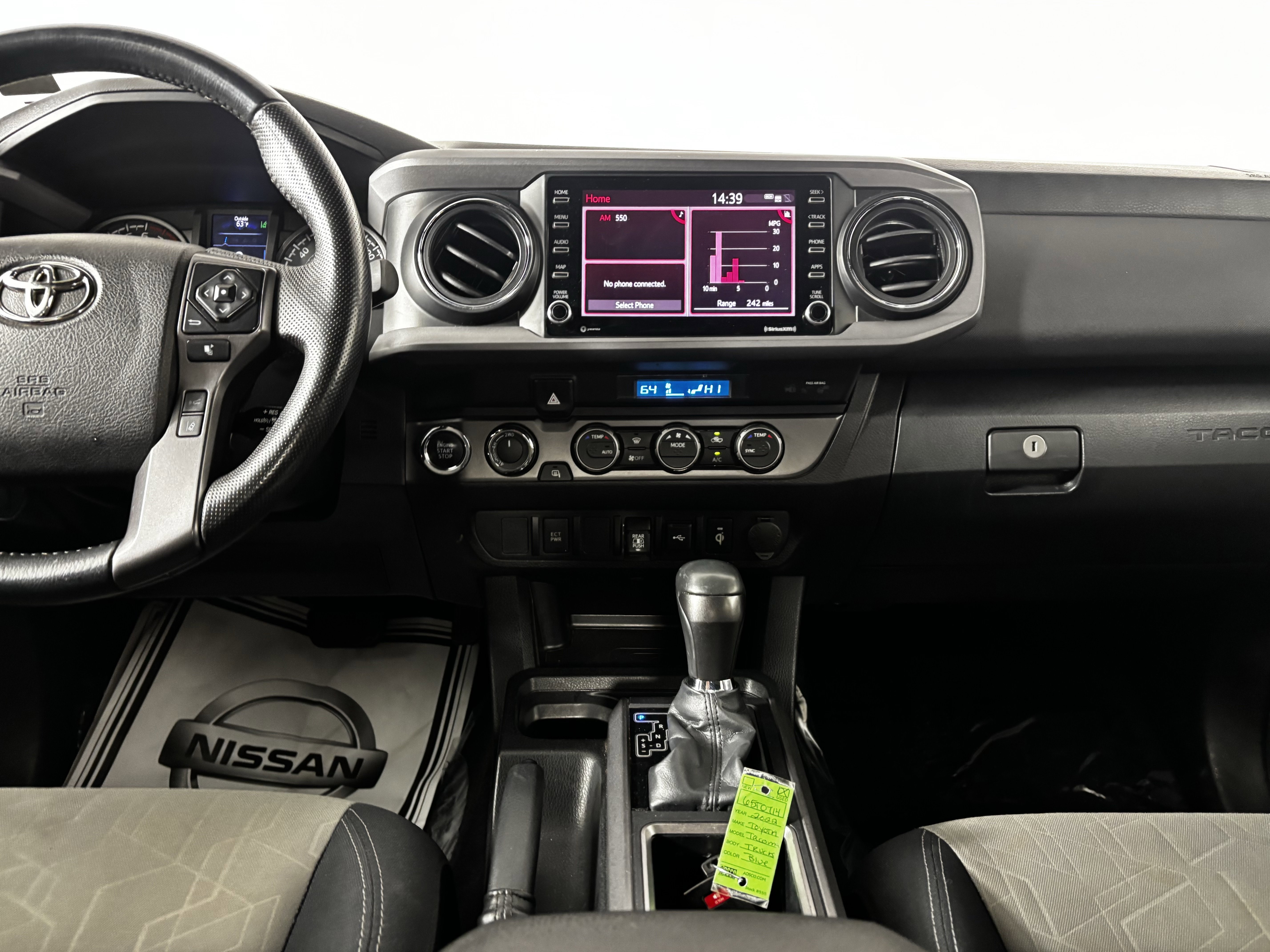 Used 2022 Toyota Tacoma TRD Off-Road image 25