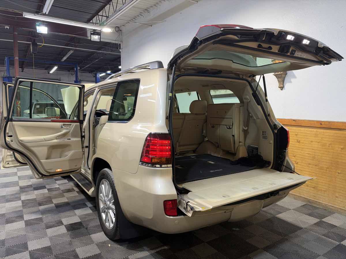 Used 2008 Lexus LX 570 4WD image 13
