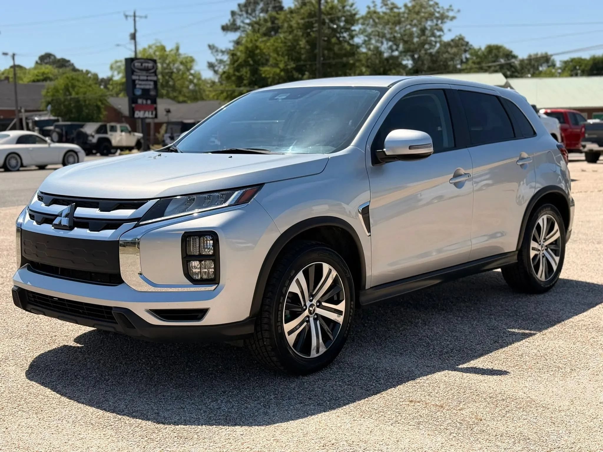 Used 2023 Mitsubishi Outlander Sport SE AWD/4WD image 5