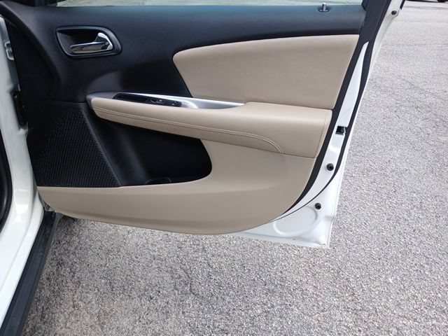 Used 2014 Dodge Journey SXT w/ Flexible Seating Group FWD image 30