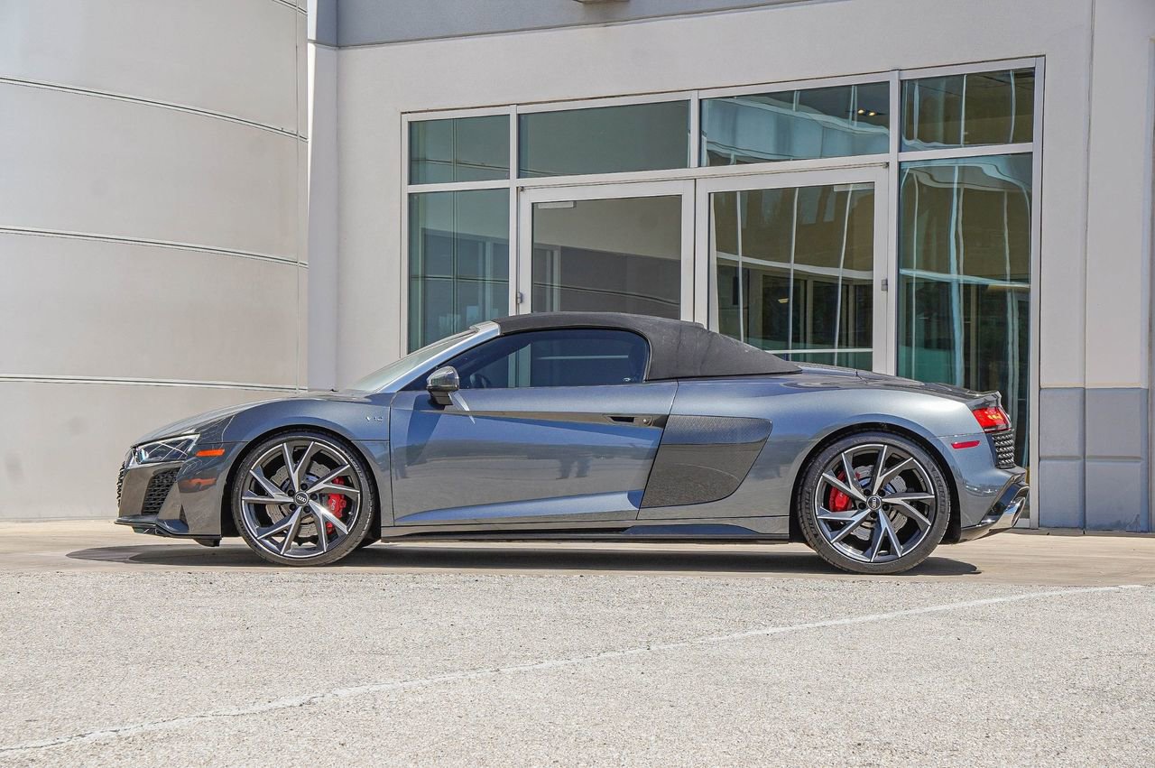 Used 2021 Audi R8 V10 w/ Premium Package RWD image 15