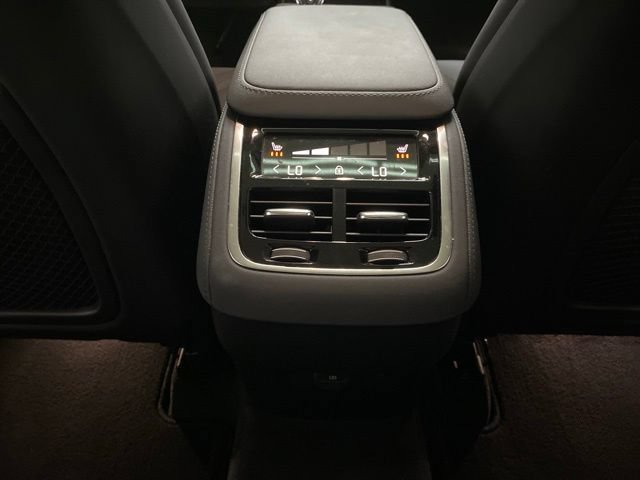 Used 2025 Volvo XC90 B6 Plus AWD/4WD image 77