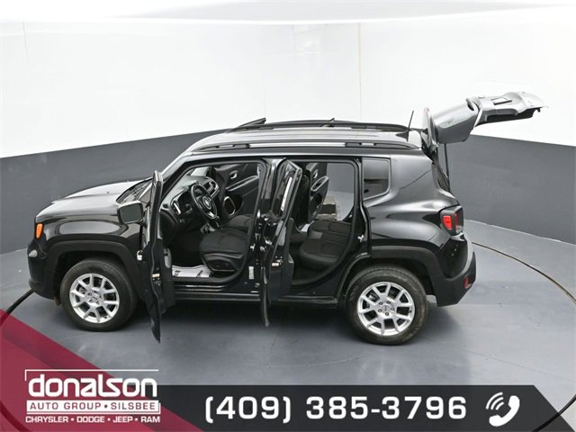 Used 2023 Jeep Renegade Latitude w/ Premium Group image 27