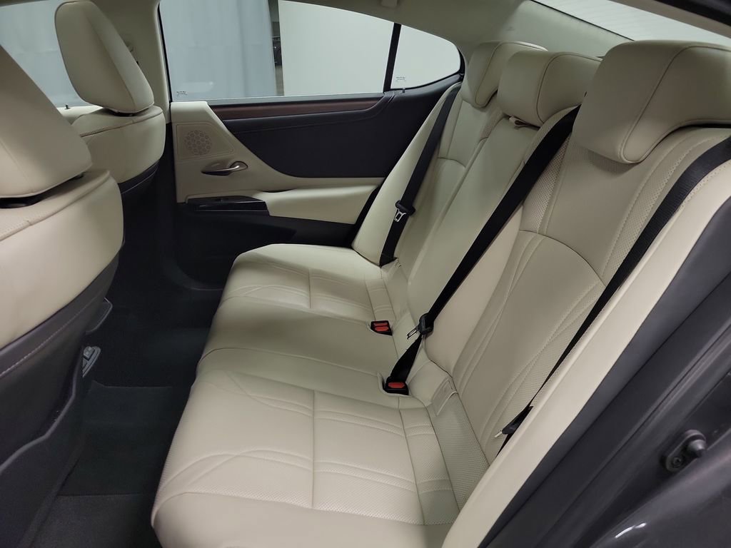 Used 2024 Lexus ES 300h w/ Technology Package FWD image 20
