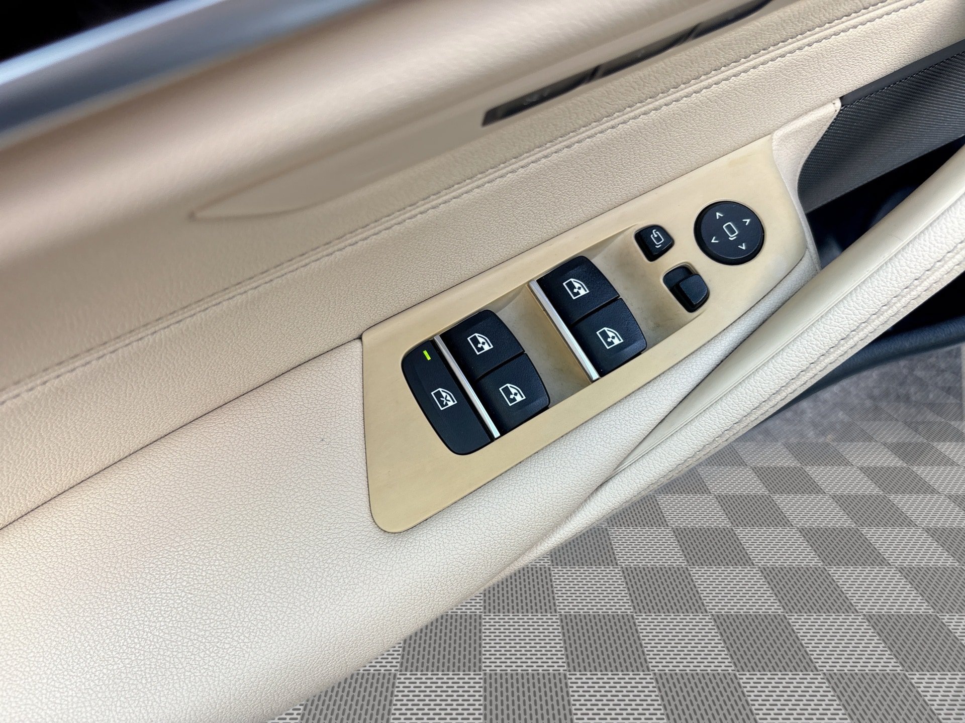 Used 2021 BMW 530i RWD image 15
