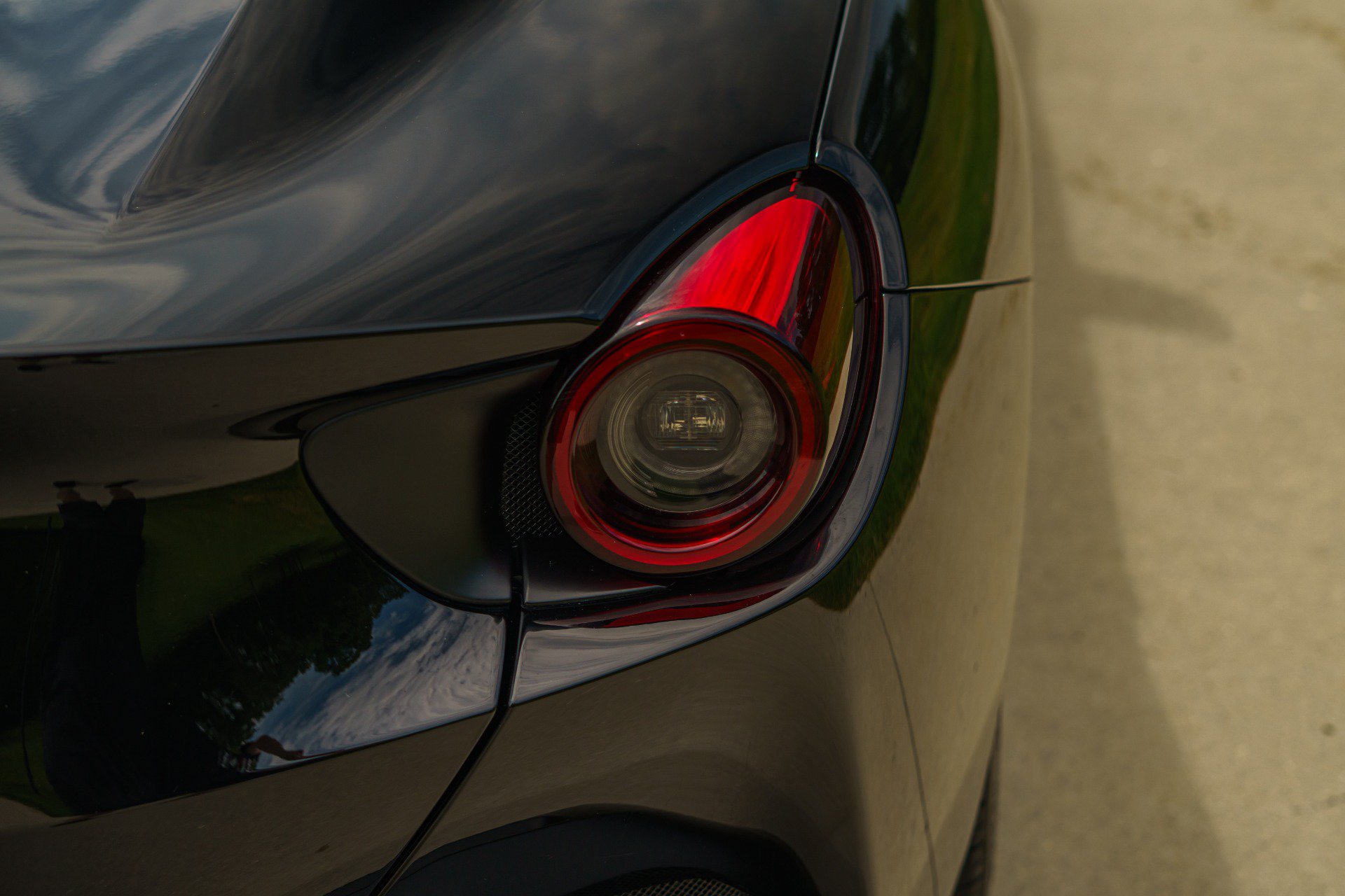 Used 2019 Ferrari Portofino RWD image 96