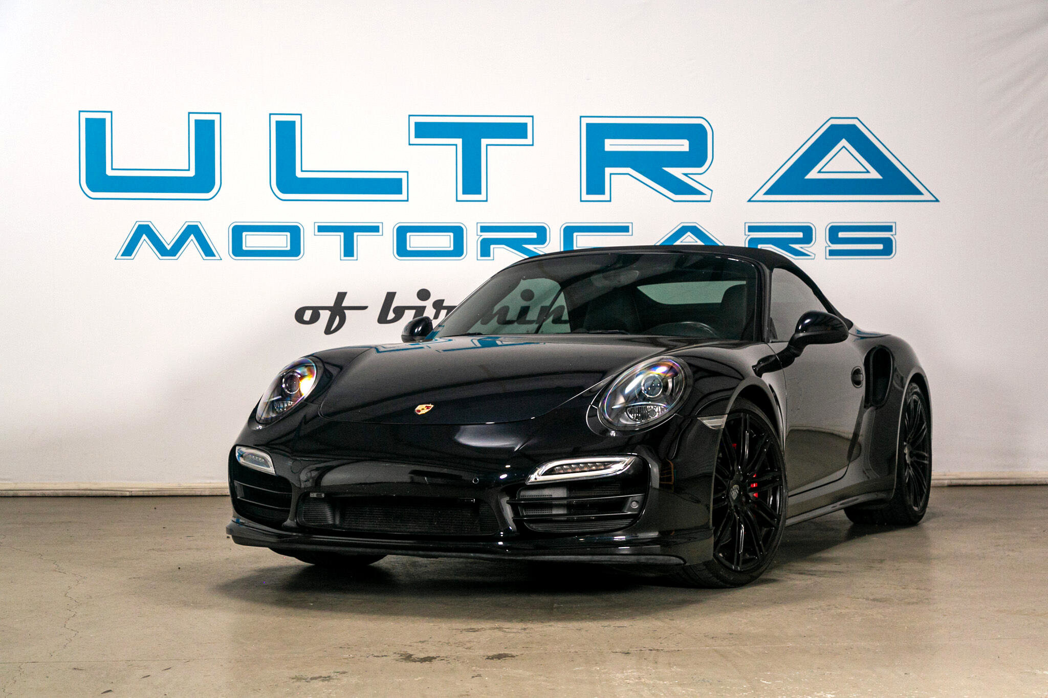 Used 2015 Porsche 911 Turbo image 40