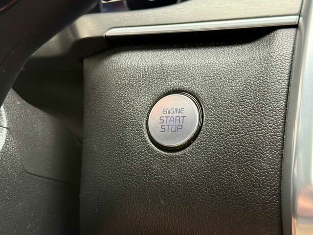 Used 2023 Kia Sorento SX image 28