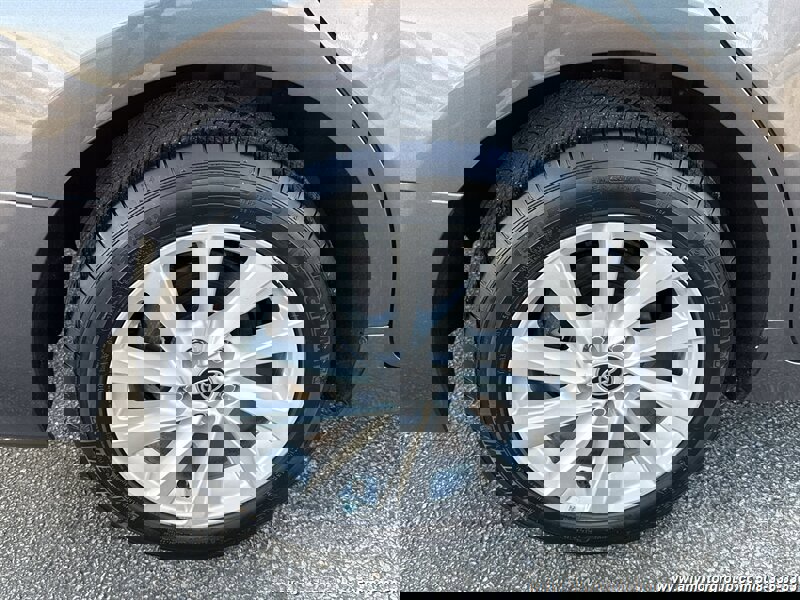 Used 2022 Toyota Camry LE image 12