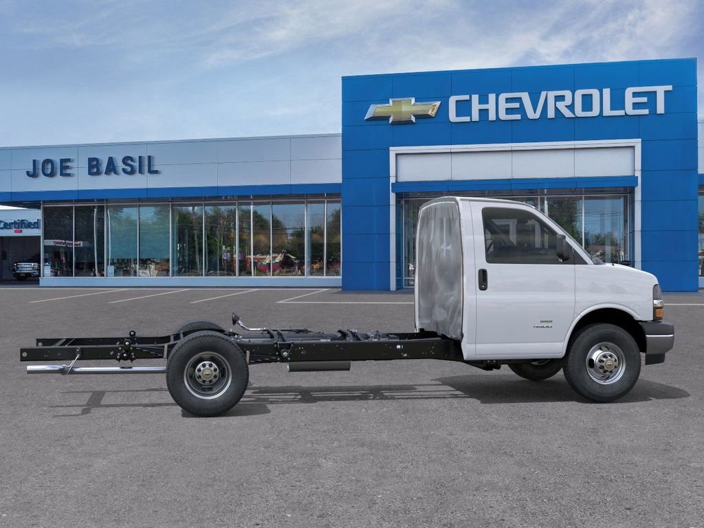 New 2025 Chevrolet Express 3500 w/ Power Convenience Package RWD image 5