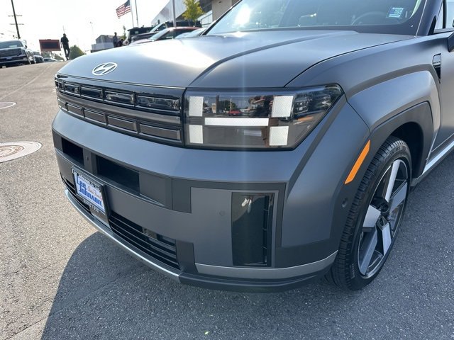 Used 2025 Hyundai Santa Fe Limited image 3