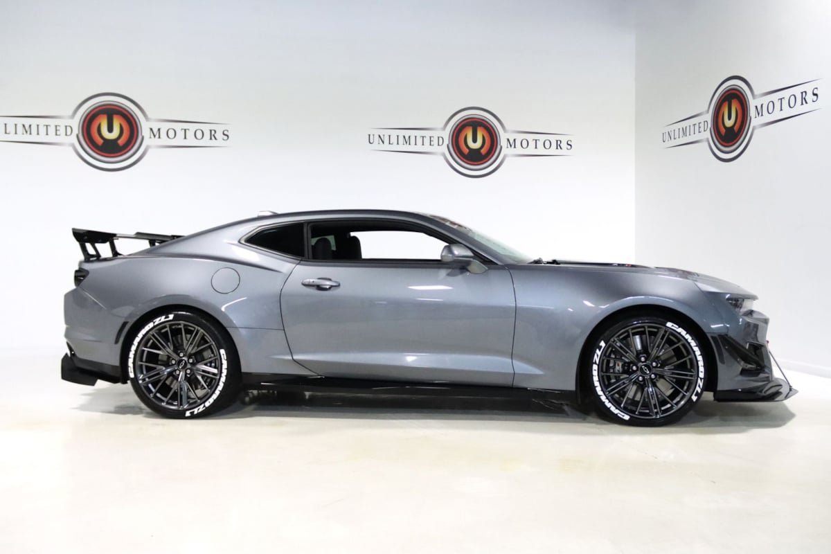 Used 2022 Chevrolet Camaro ZL1 RWD image 38