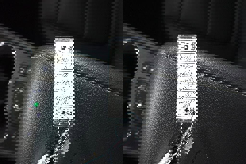 Used 2023 GMC Acadia SLT w/ Technology Package image 38