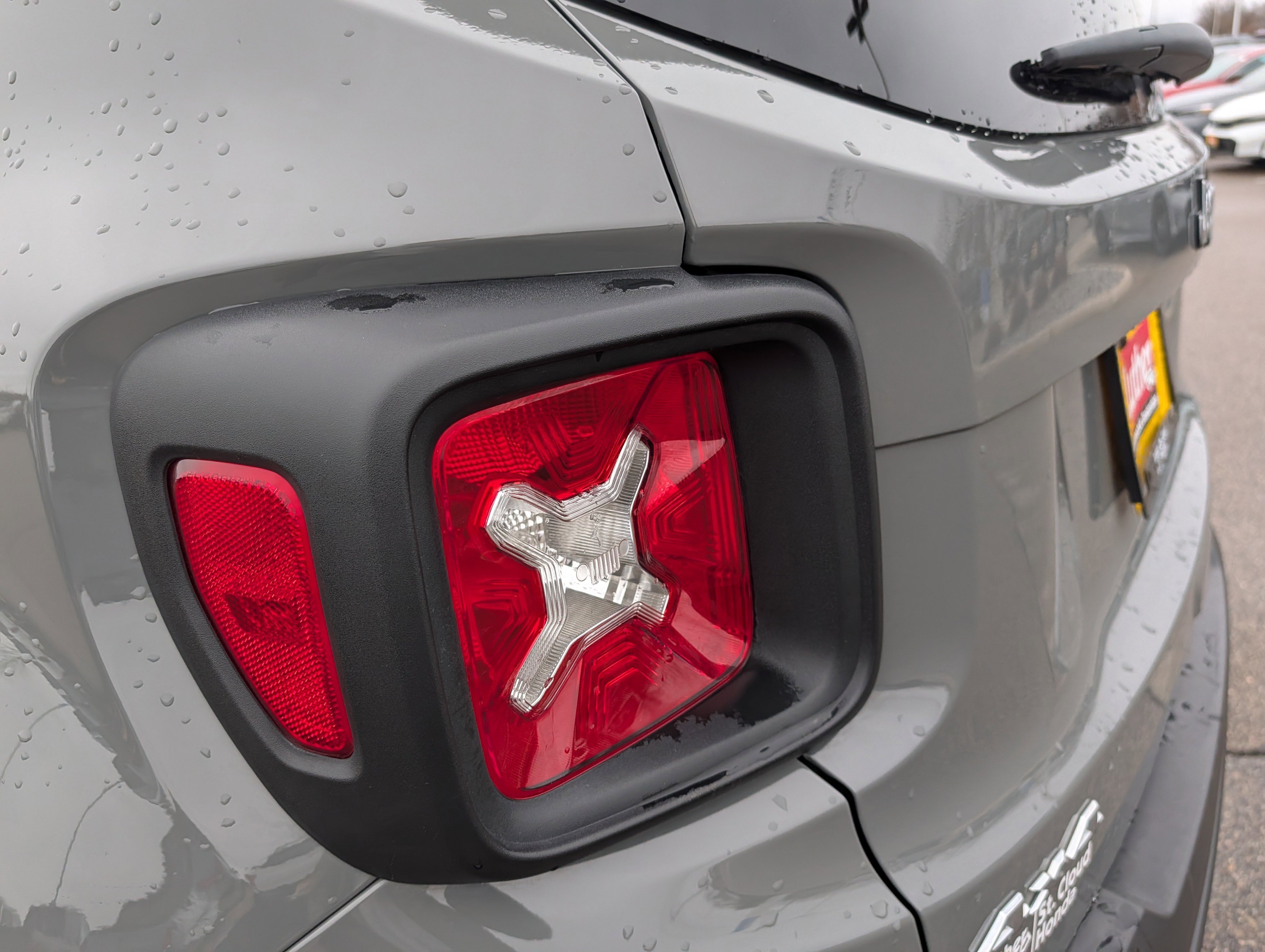 Used 2021 Jeep Renegade Latitude w/ Convenience Group image 17