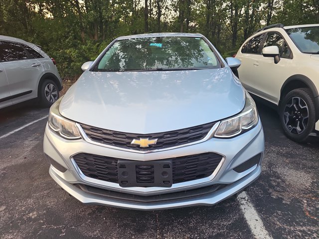 Used 2017 Chevrolet Cruze LS FWD image 3