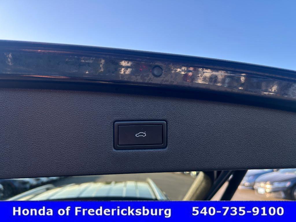 Used 2022 Volkswagen Tiguan SE FWD image 13