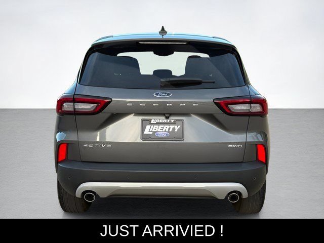 Used 2023 Ford Escape Active w/ Tech Pack #1 AWD/4WD image 4