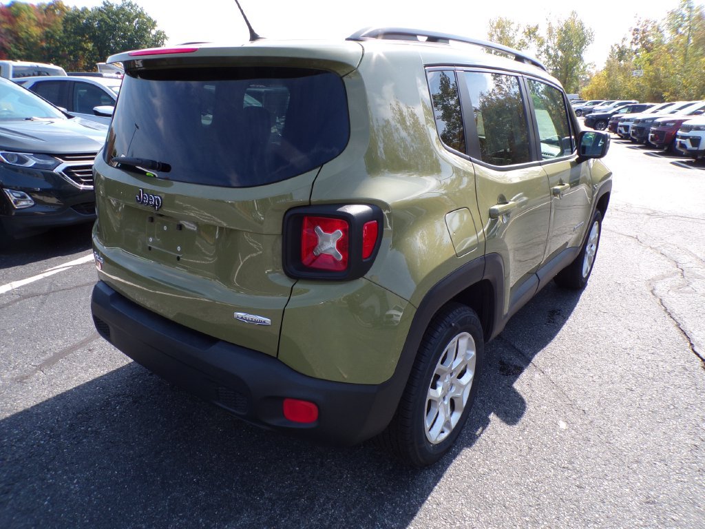 Used 2015 Jeep Renegade Latitude w/ Popular Equipment Group AWD/4WD image 9