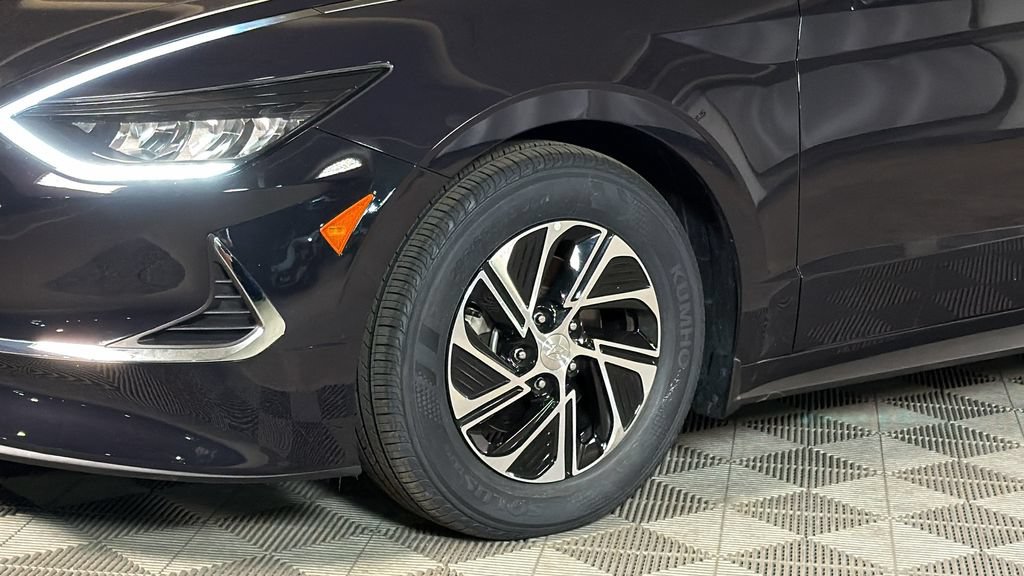 Used 2023 Hyundai Sonata Blue FWD image 4