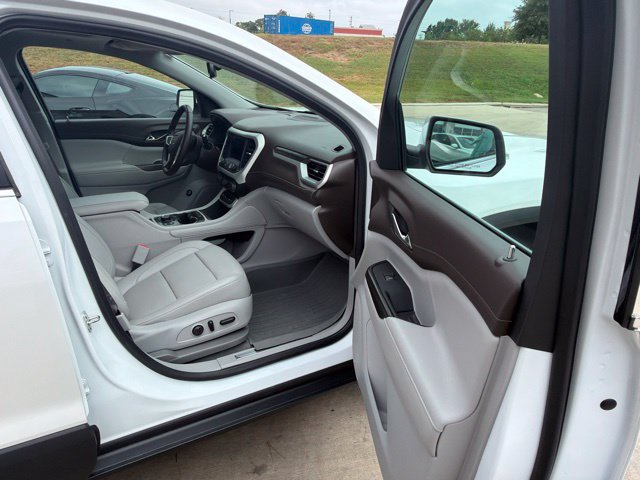 Used 2023 GMC Acadia SLT w/ Preferred Package FWD image 25