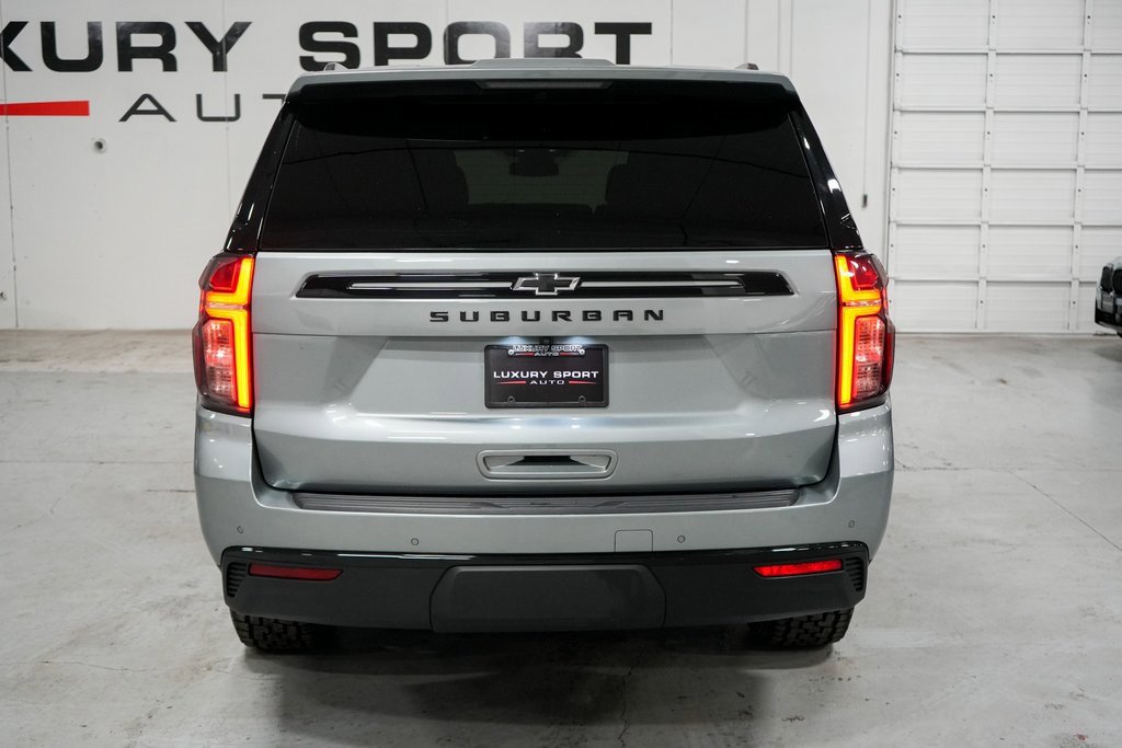 Used 2023 Chevrolet Suburban Z71 image 4