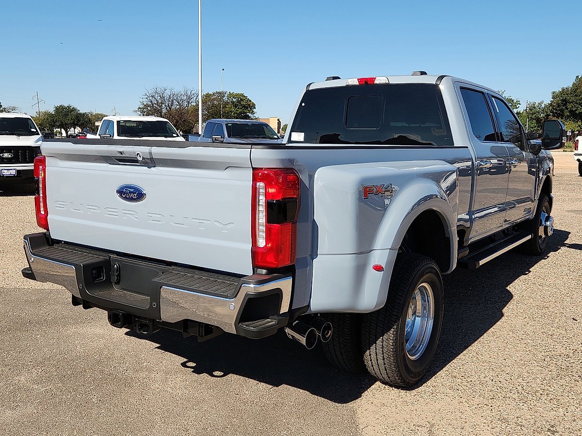 New 2026 Ford F350 Lariat image 3