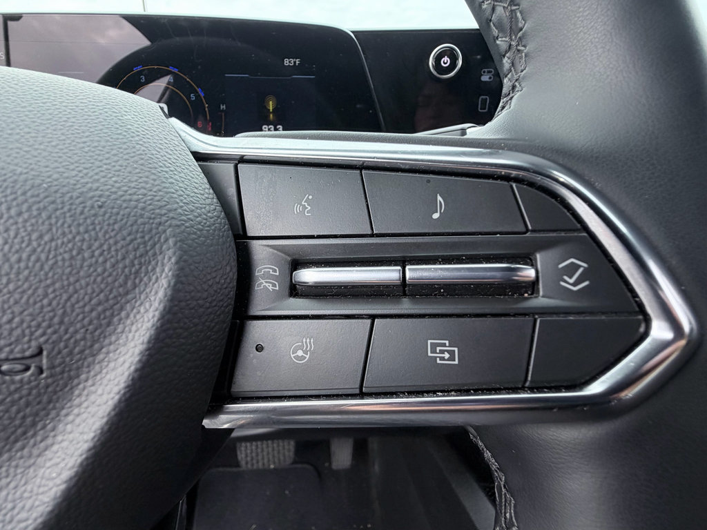 Used 2026 Chevrolet Equinox LT w/ Convenience Package II FWD image 15
