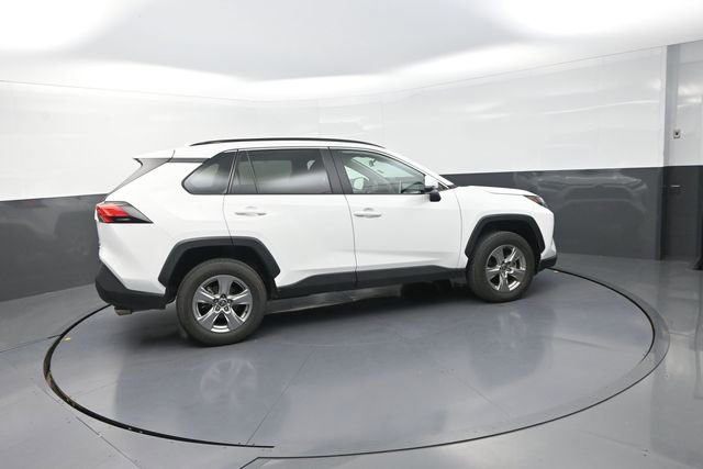 Used 2025 Toyota RAV4 XLE AWD/4WD image 10