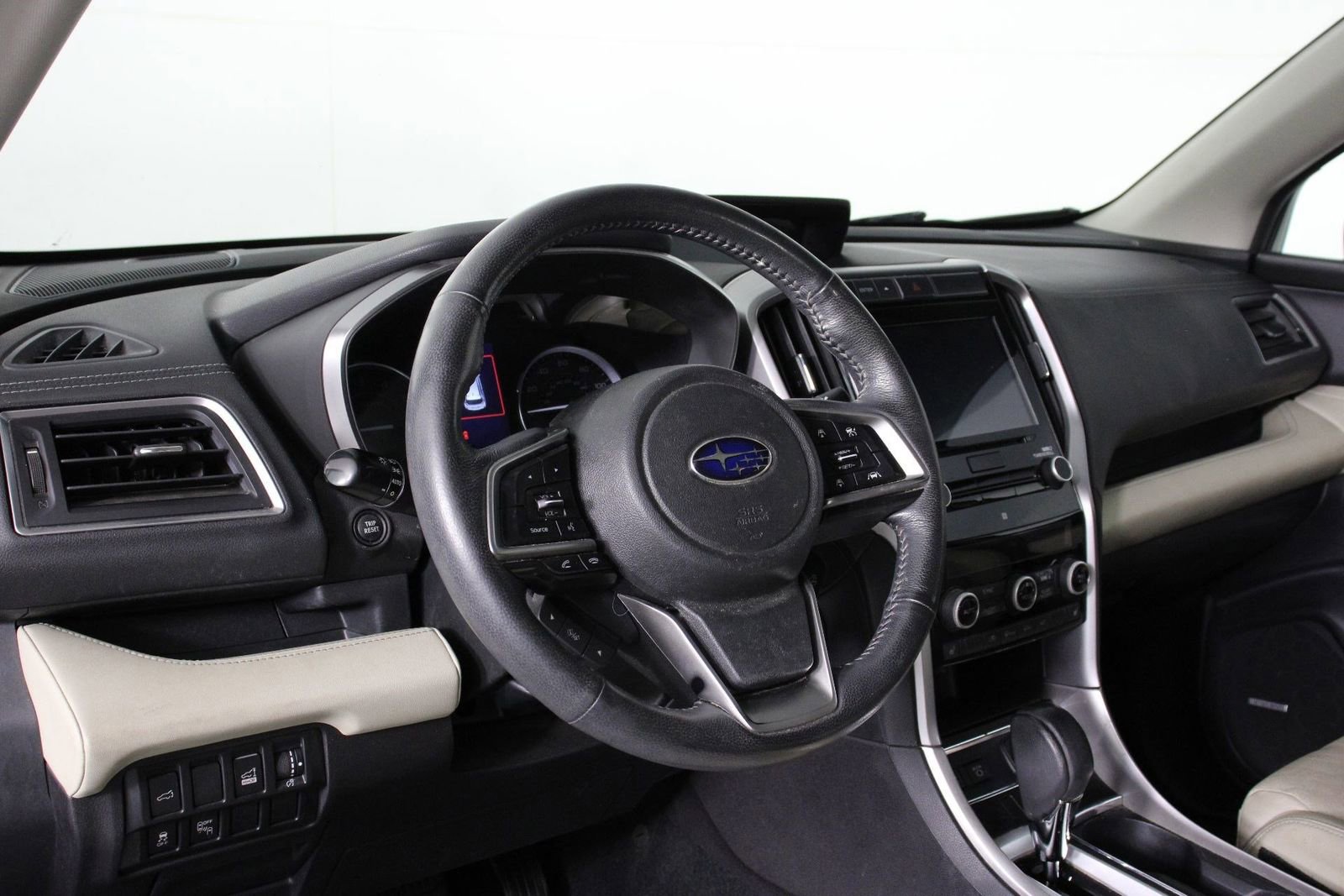 Used 2019 Subaru Ascent Limited AWD/4WD image 14