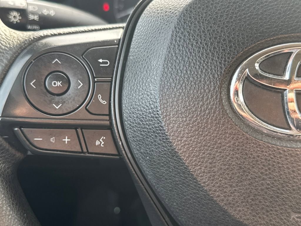 Used 2021 Toyota Corolla LE image 17